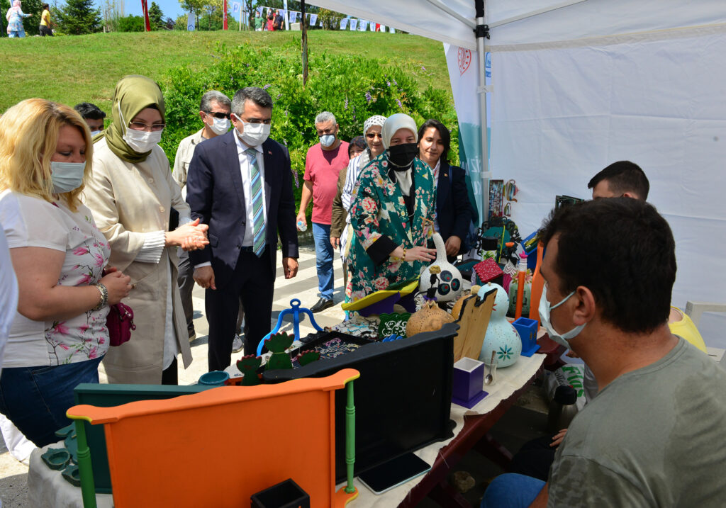 YILDIRIM EL EMEKLERİ FESTİVALİ BAŞLADI