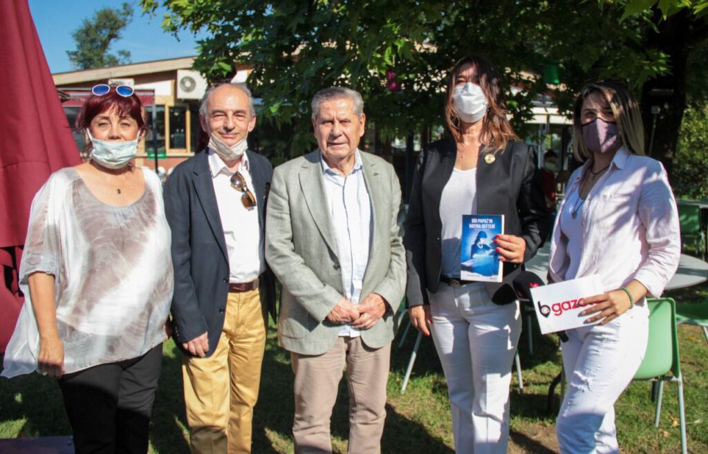 Keskin’in romanı Bir Papaz’ın Hatıra Defteri Mavi Baba okurlarıyla buluştu