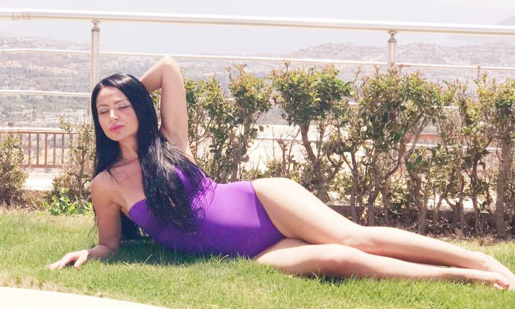 GÜL GÖKÇE KORKMAZ, GÜZELLİĞİYLE BODRUM’U SALLADI