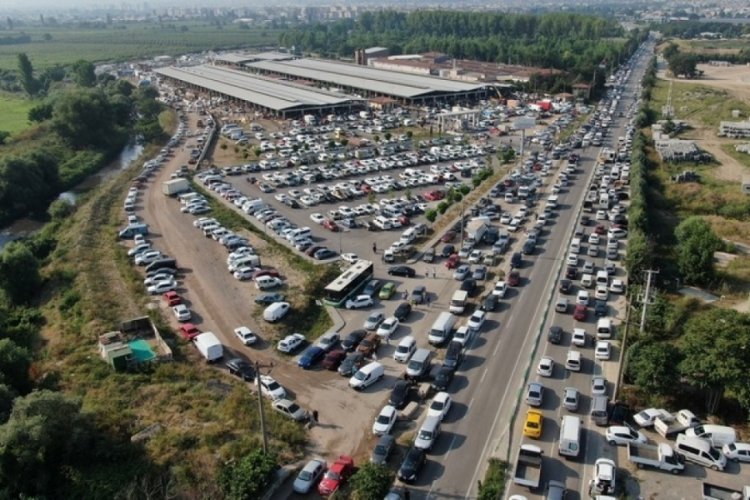 Oto pazarı değil, kurban pazarı