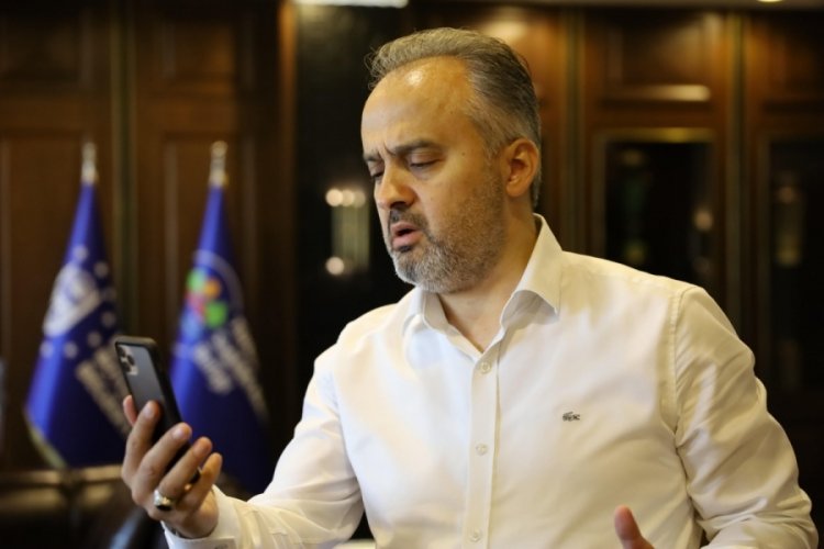 Aktaş, tüm Türkiye’yi ağlatan Gülsüm Teyze’ye moral verdi