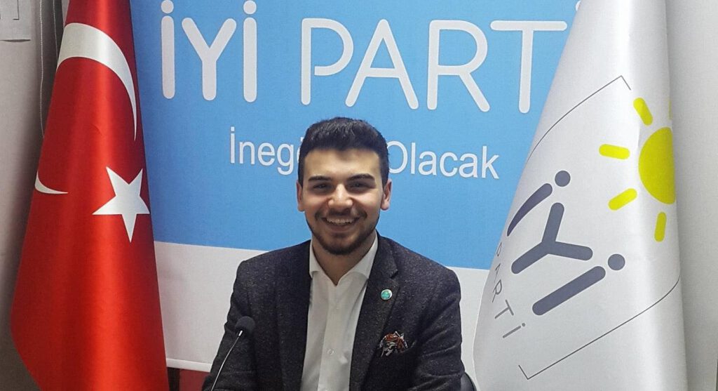 İYİ Partili Kaya’dan Alinur Aktaş ve Alper Taban’a: “Hikmet Şahin’in Kemikleri Sızlıyor!”