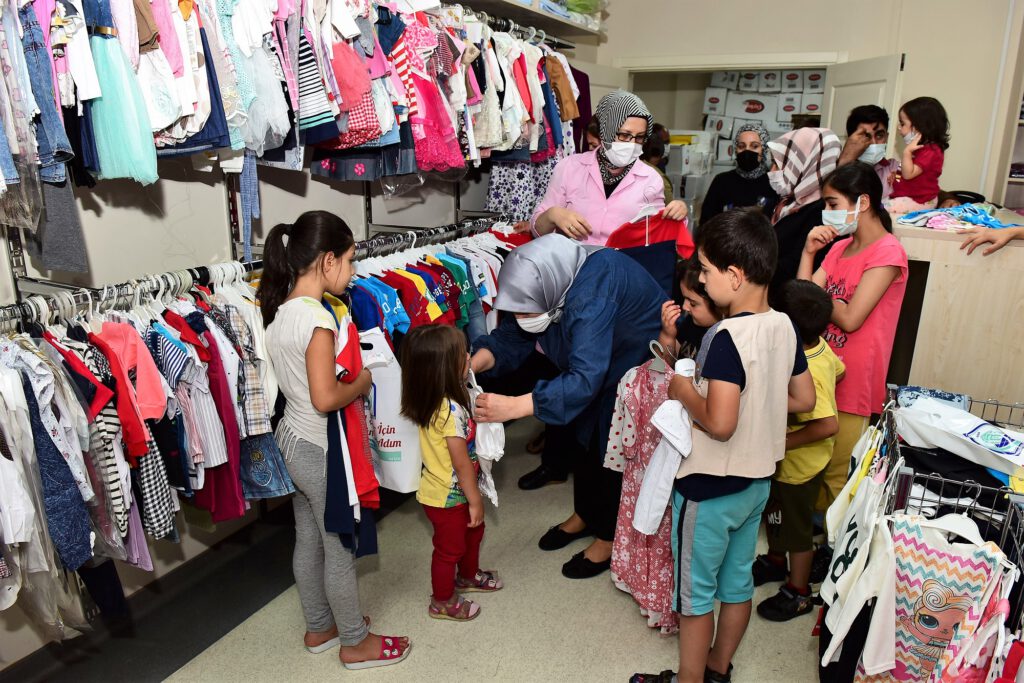 YILDIRIM’DA GÖNÜLLER ‘BAYRAM’ ETTİ