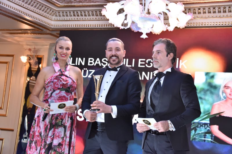Yılın Marka Ödülleri sahiplerini buldu! Irmak Arıcı ödülünü aldı!