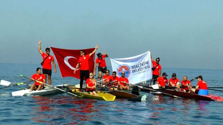 Maltepe Sahilde Özgürlüğe Kürek Çektiler