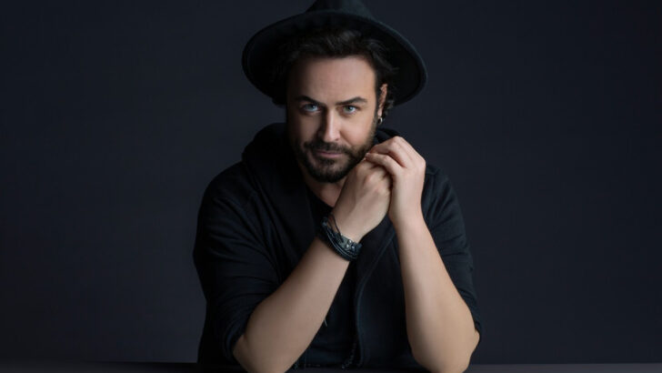 SANATÇI “CENK YÜKSEL”DEN YENİ KİTAP!