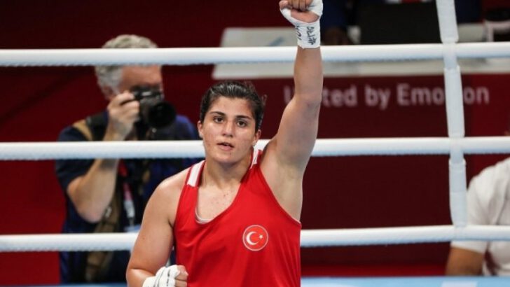 Tokyo 2020’de Busenaz Sürmeneli’den altın, Buse Naz Çakıroğlu’ndan gümüş madalya!