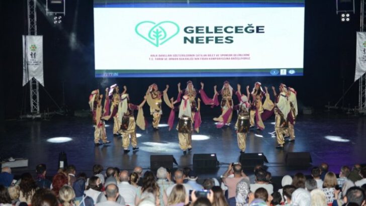 Bursa’da halk danslarında muhteşem final
