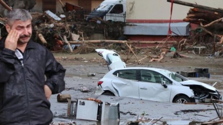 Karadeniz’de sel felaketi! Evler yıkıldı, birçok bölge sular altında