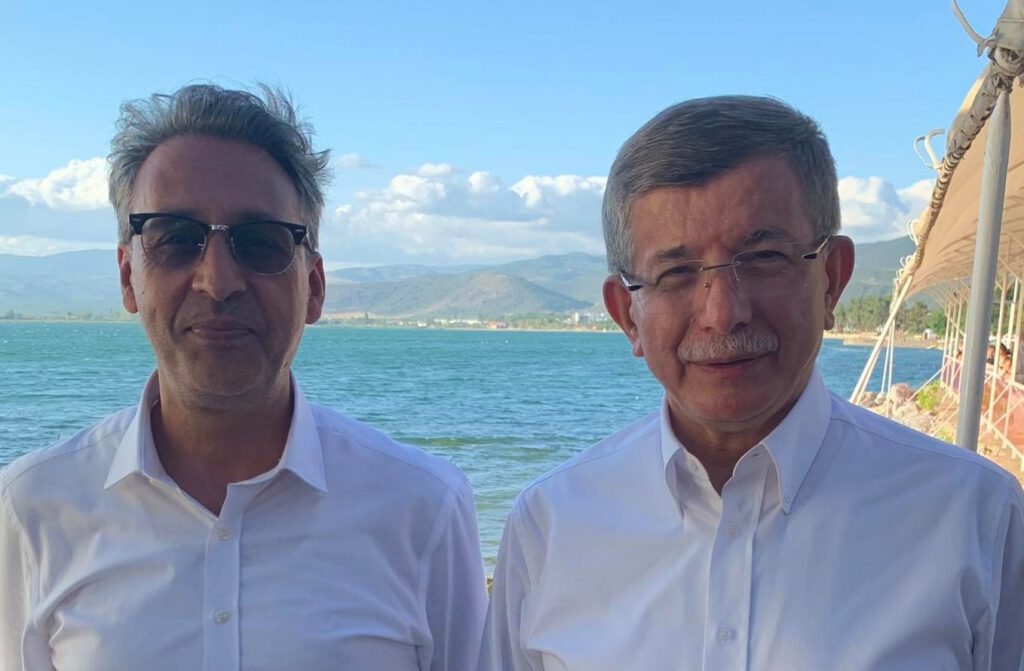 Lafla Peynir Gemisi Yürümez!