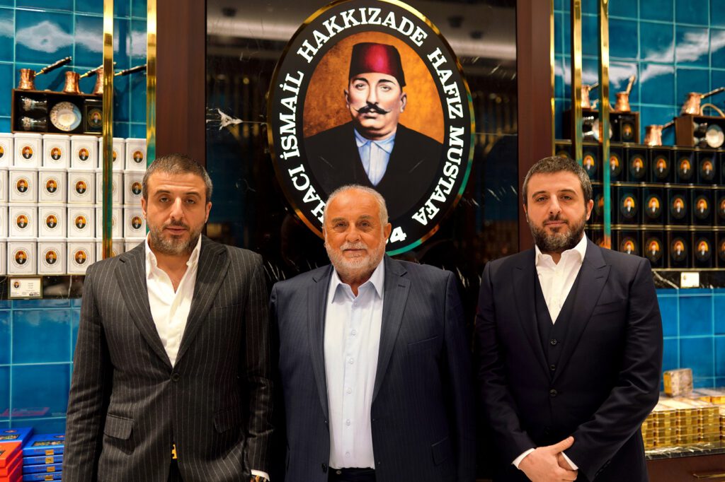 OSMANLI SARAY MUTFAĞINA ÖZEL AŞURENİN İPUÇLARI  157 Yıllık Gurme Tatlıcıdan Osmanlı Saray Aşuresinin Olmazsa Olmazları…