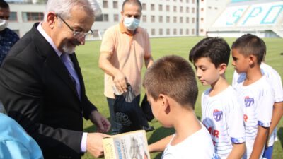 Nilüferli şampiyonlara Başkan Erdem’den ödül