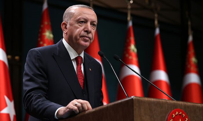 Doğu ve Batı Karadeniz’de sel suları 5 metreyi buldu