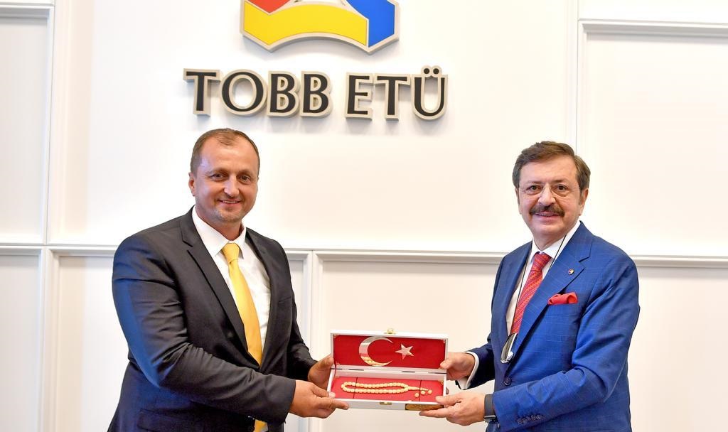 TOBB BAŞKANI’NDAN İZNİK’E OKUL SÖZÜ