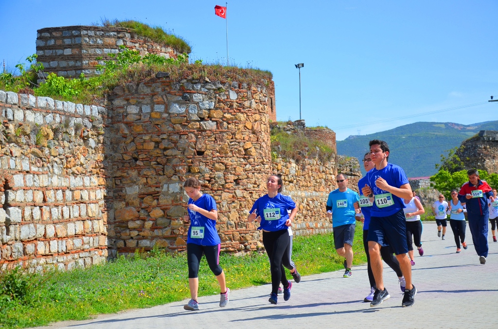 TÜRKİYE’NİN EN BÜYÜK MARATONUNA SAYILI SAATLER KALDI