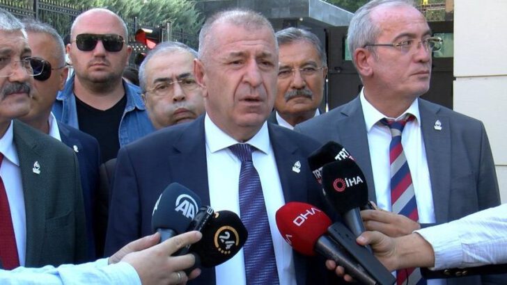 Ümit Özdağ, Zafer Partisi’nin kuruluş belgesini teslim aldı