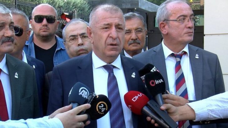 Ümit Özdağ, Zafer Partisi’nin kuruluş belgesini teslim aldı