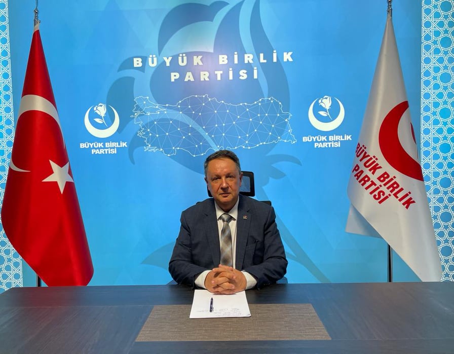 Evlatlarının Üniversiteye yerleştiğine sevinemeyen bir nesil oluşturmayalım