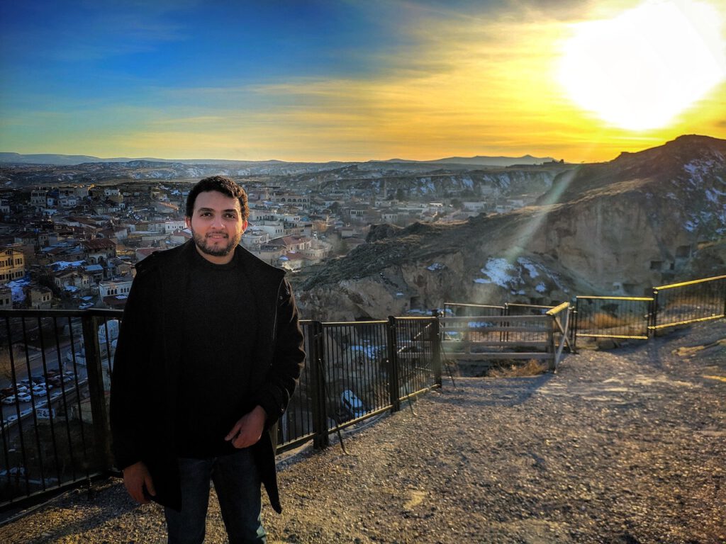 Türk asıllı Mısırlı genç, ülkemizi dünyaya tanıtan site kurdu!