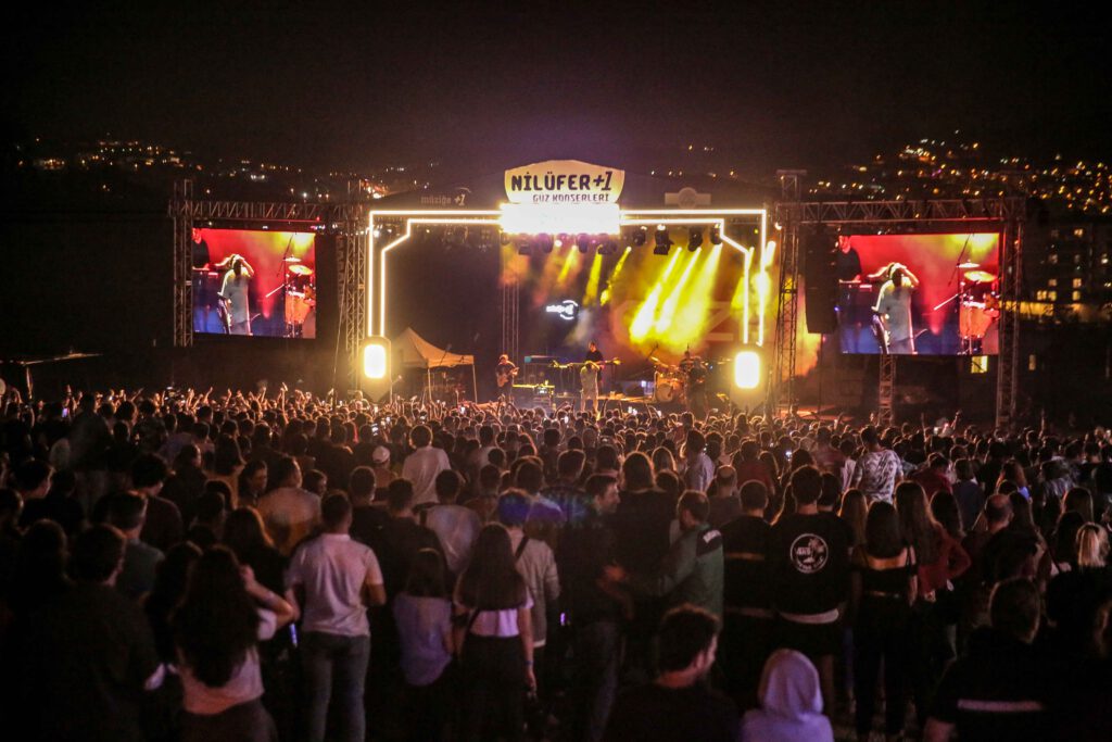 Ceza’dan unutulmaz performans
