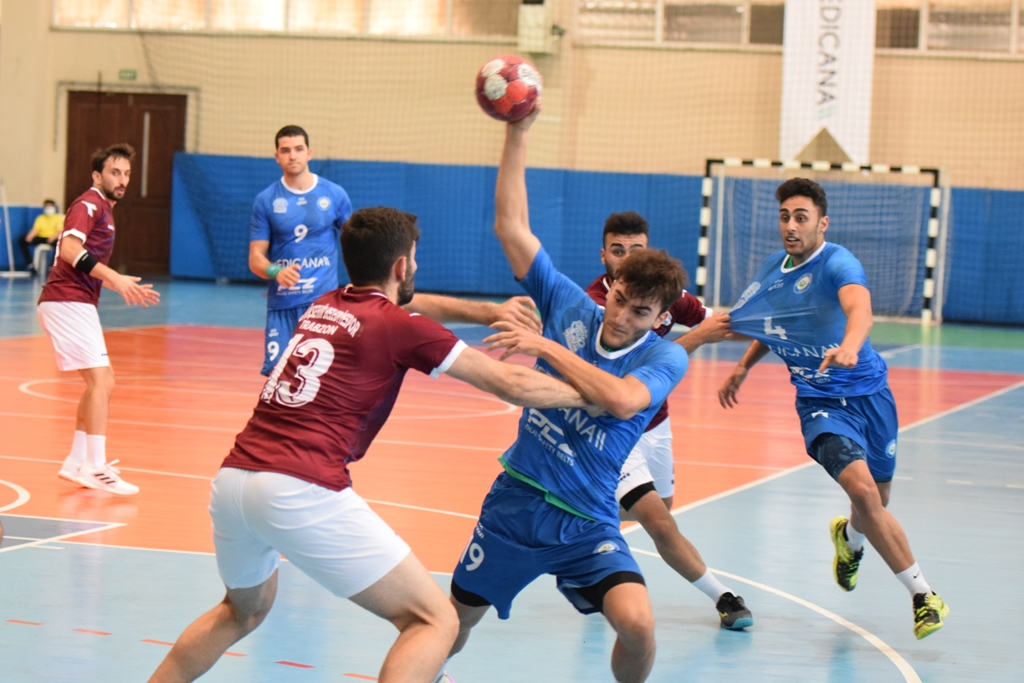 Nilüfer Belediyespor sezona  galibiyetle başladı