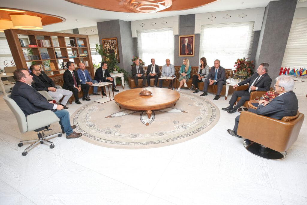 Başkan Erdem’den RUMELİSİAD projelerine destek