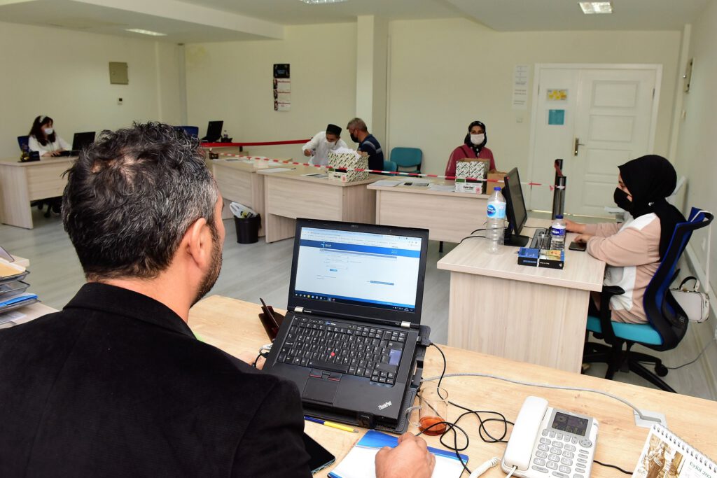 İŞ ARAYANLARIN YÜZÜ ‘YILDIRIM’DA GÜLDÜ