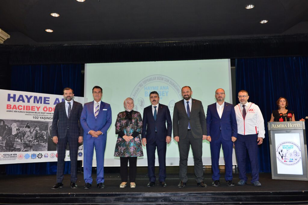 KADINA DESTEKTE YILDIRIM FARKI