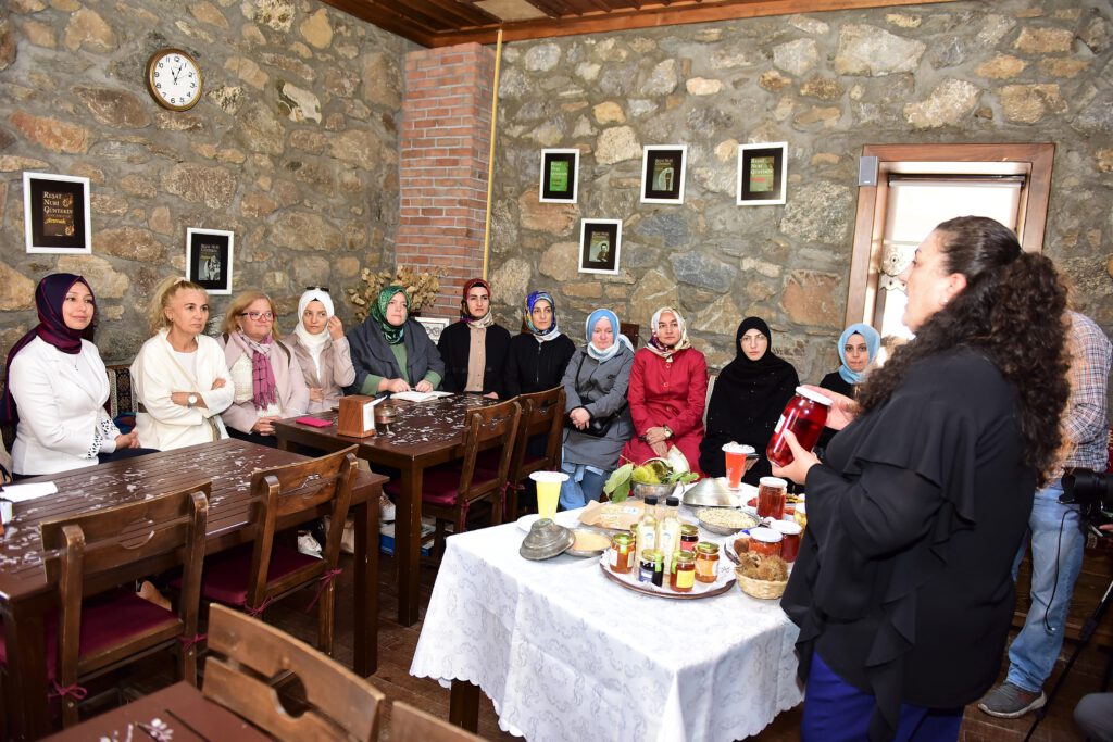 YILDIRIM’IN KADIN ÇALIŞMALARI ÖRNEK OLUYOR