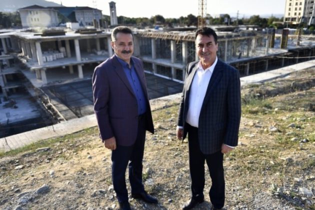 Çelik: “Bursa’nın meydan hayali gerçek oluyor”