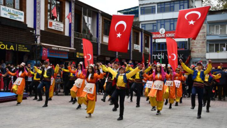 Cumhuriyet’in 98. yılı İznik’te coşkuyla kutlandı.