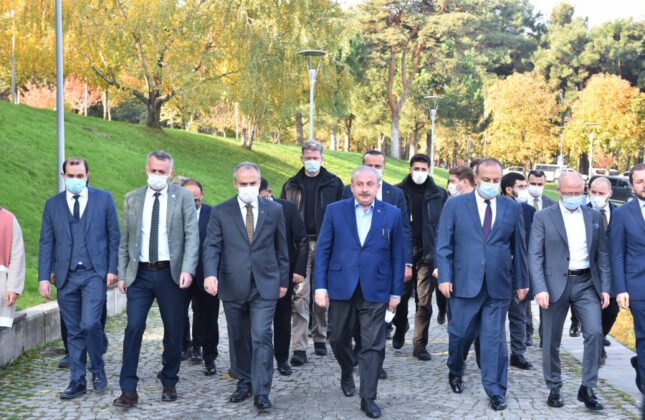 Şentop, Bursa’daki misafir öğrencilerle buluştu