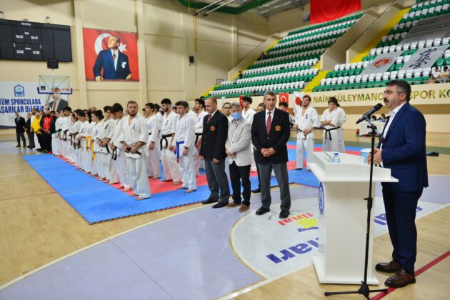 YILDIRIM’DA KARATE RÜZGÂRI