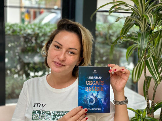 Golden Palm Awards’ta “Yılın Yazarı” seçilen Eda Gökçeli’den “Abraham Geçmiş Değişir” romanı