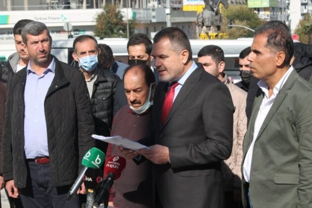 Bursa’da döviz büroları kepenk indirdi