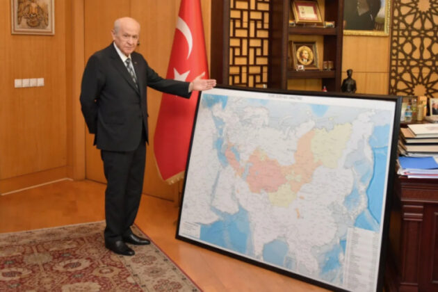 Bahçeli tasarlayıp çizdirdi: Türk Dünyası Haritası