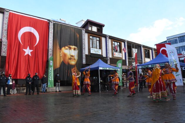 İZNİK’İN KURTULUŞU’NUN 101.YIL DÖNÜMÜ KUTLANDI