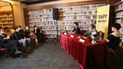 Kütüphane Günleri’nde kadınların eşitlik mücadelesi konuşuldu