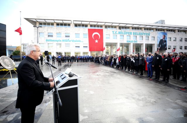 Nilüfer’de Ata’ya saygı duruşu