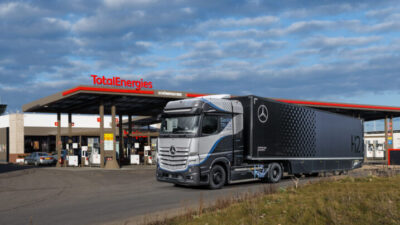 TotalEnergies ve Daimler Truck AG, Avrupa taşımacılığında hidrojen ekosistemini geliştirmek için iş birliği yapıyor