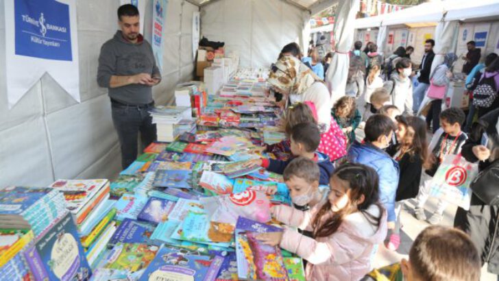 Eyüpsultan Çocuk Kitapları Fuarı başladı  Eyüpsultan’da çocuklar kitapla buluştu
