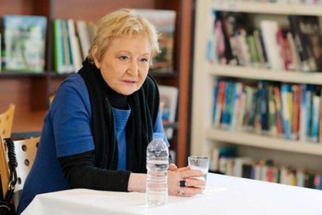 “YAŞADIĞI HAYATA İTİRAZI OLMAYAN EDEBİYATÇI OLAMAZ…” USTA YAZAR PINAR KÜR MİLLİYET SANAT’A KONUŞTU!