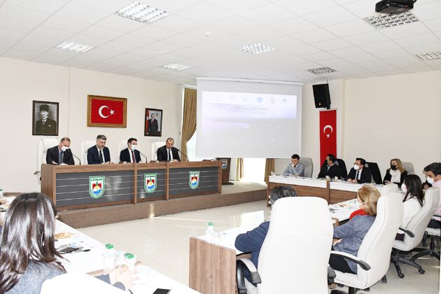 ARKEOLOJİK KAZILAR IŞIĞINDA UNESCO YOLUNDA İZNİK TOPLANTISI YAPILDI