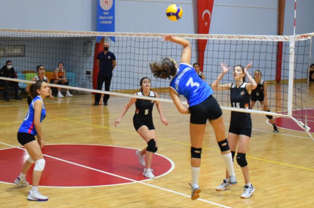 Nilüferli küçük kızlar yenilgisiz lider