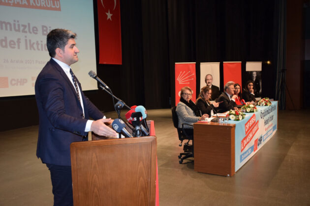 “CHP’NİN 100 YILLIK TARİHİNİ DERLİYORUZ”