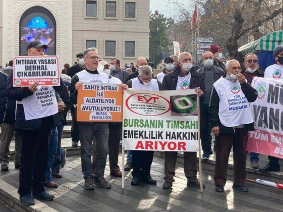 EYT-Emekli Omuz Omuza Meydanlarda Direniyor!