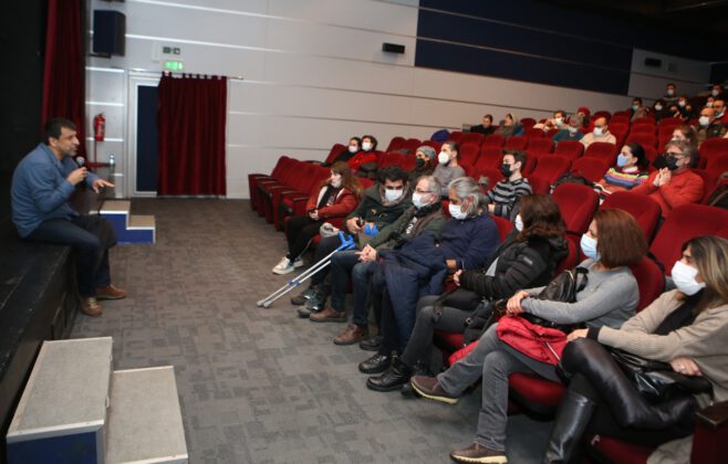 Kadınların hak mücadelesini anlatan filme büyük ilgi