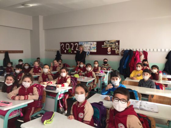 Kültür Bakanlığı Büyük Ödüllü Yazar Havva Tekin Minik Hayranları İle Buluştu