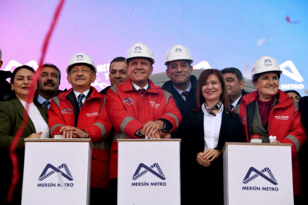 MERSİN, KURTULUŞUNUN 100. YILINI COŞKUYLA KUTLADI!