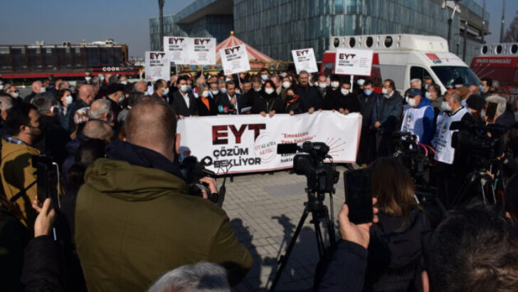 “EYT’LİLER AKP VE MHP ENGELİNE TAKILIYOR”